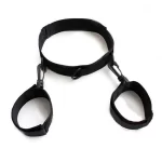 Collar con Esposas Narvel Negro